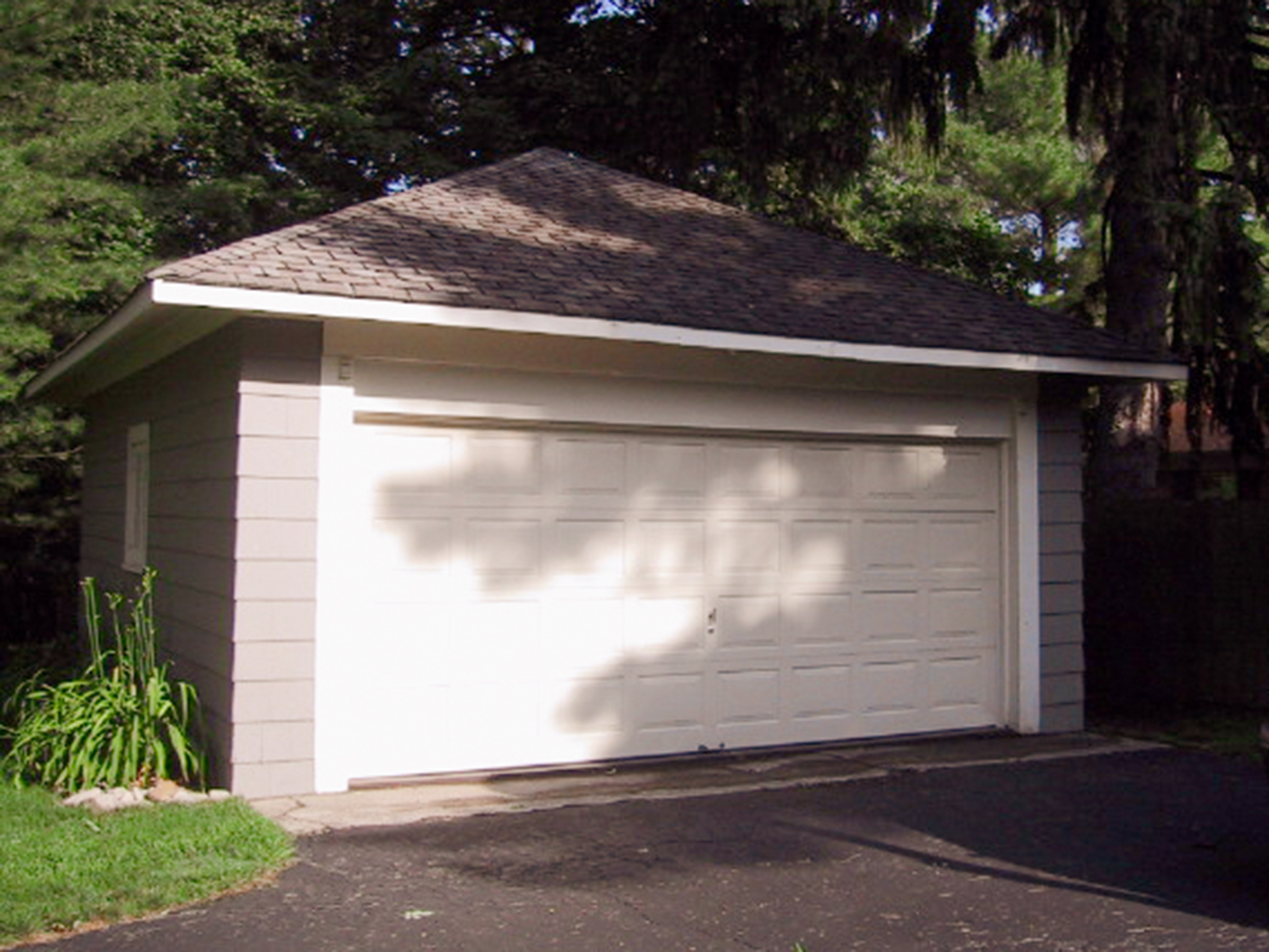 one-car garage