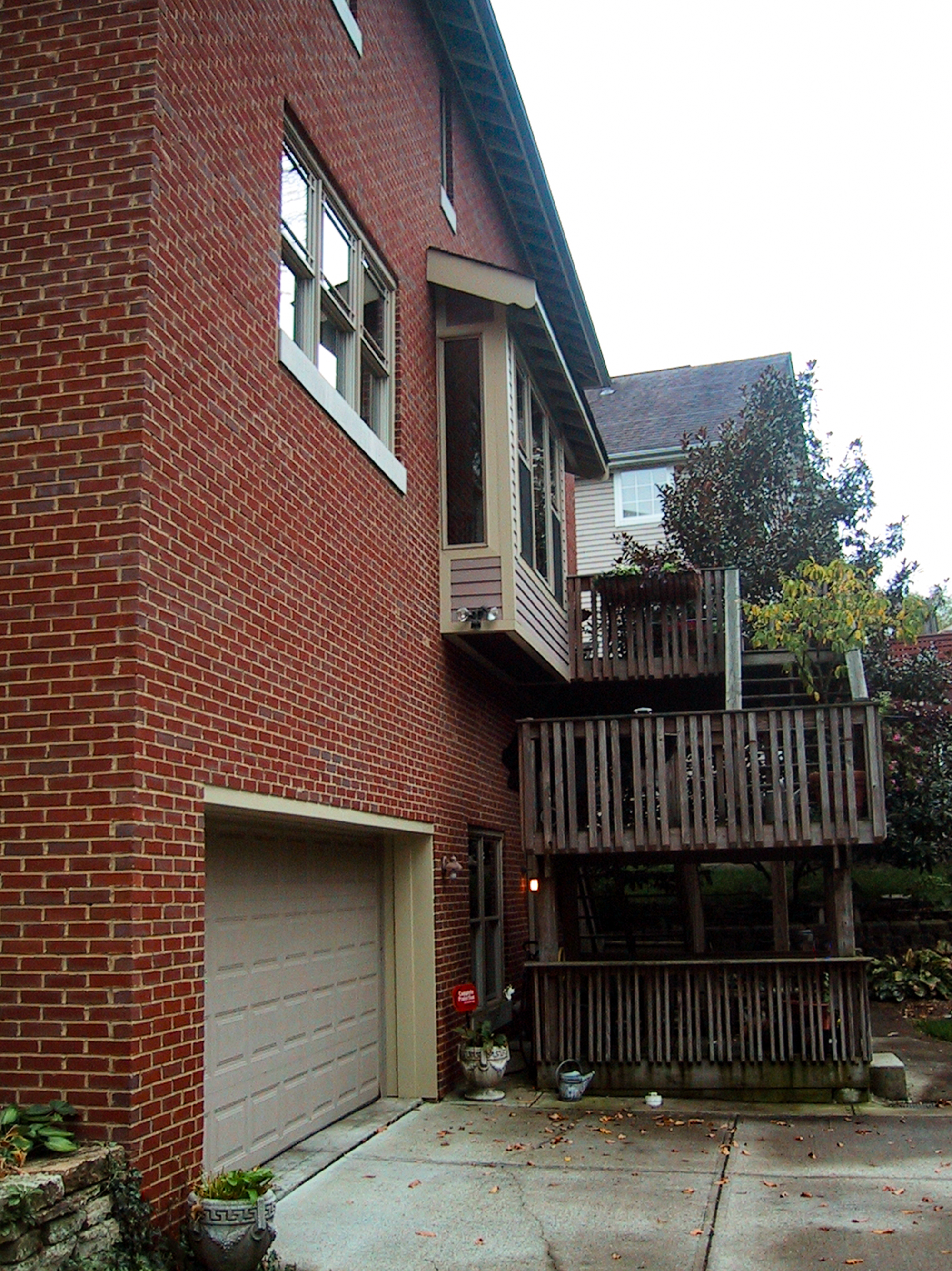 Side view existing porch  