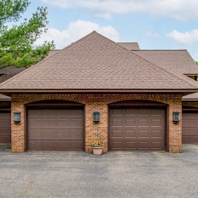 3-car garage