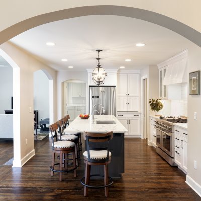 arched entry to kitchen