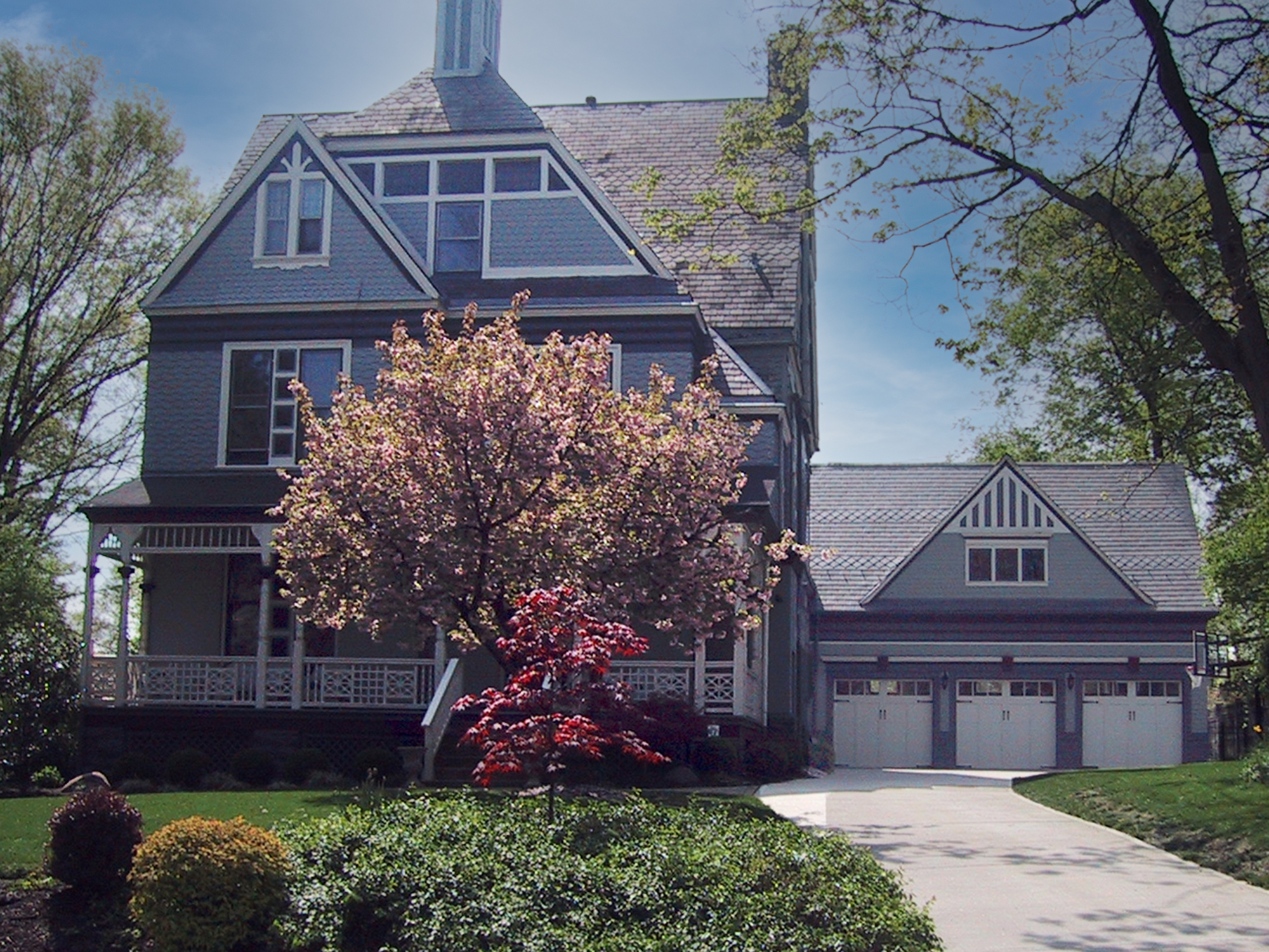 Garage addition in Walnut Hills